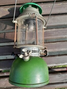 Petrolejová lampa