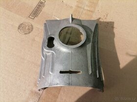 Jawa 125 víko karburátoru - 1