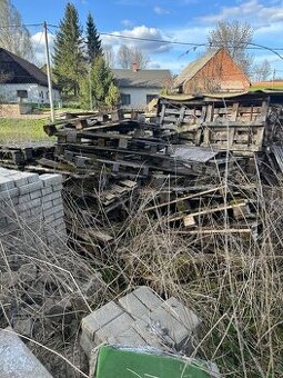 Palety na topení zdarma specha