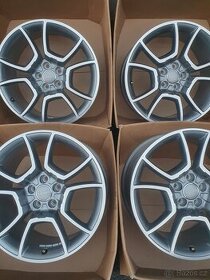 5x112 r19 Original Audi Q3,SQ3-krasny stav