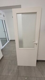Panelákové dveře