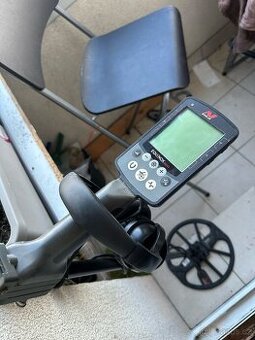 Minelab Equinox 800 + bezdrátová sluchátka