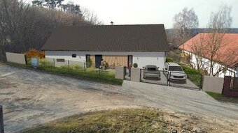 Prodej rodinného domu 185 m², pozemek 2627 m² Uhlířská Lhota - 1