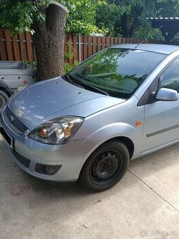 Prodam Ford Fiesta 1.3i benzin 51 kw 2006