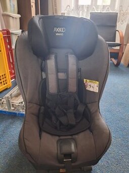 Axkid minikid 2.0 protismerna autosedacka