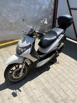 Piaggio Beverly 200
