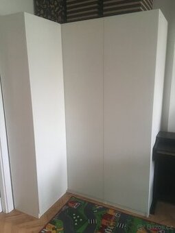 Rohová skříň Ikea Pax