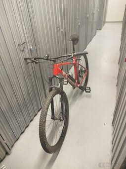Trek Pocaliber 6 pánské červené 29 palcu