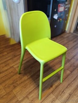 IKEA dětská jídelní židle – lehká, pevná, jako nová