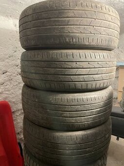 4ks letní pneu 215/55 R17 Hankook (DOT 4416)celá sada za 300