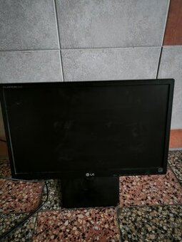 Monitor LG, klávesnice génius