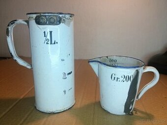 Staré smaltované měrky