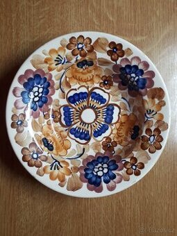 Malovaný porcelánový talířek