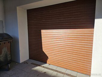 Pěkná garážová vrata š292 x v255 cm