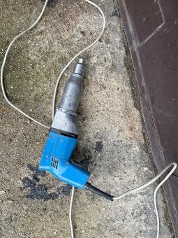 Rázový utahovák narex