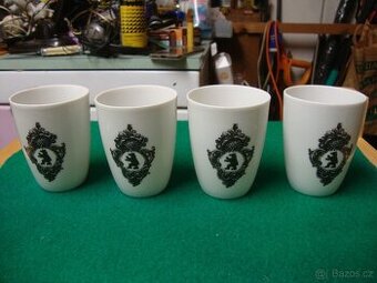 Starožitné porcelánové pohárky Berlín výroba Wallendorf top