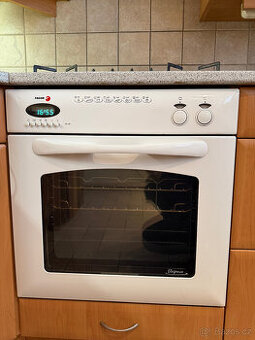 Vestavná trouba Fagor 2H‑136