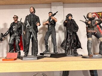 Prodám figurku Hot Toys Alice (Resident Evil) 1/6