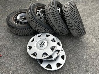 205/55/16 zimní komplet VW touran 90%
