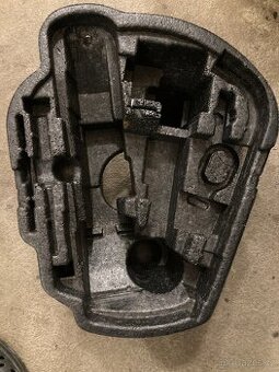 Pěnová vložka na nářadí do rezervy - 1J0012115L- VW Golf 4