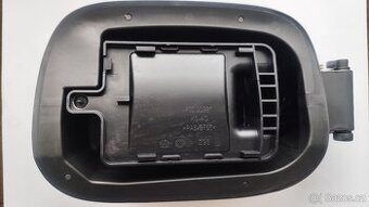 MERCEDES HRDLO KRYT PALIVOVÉ NÁDRŽE CLS w218 c218