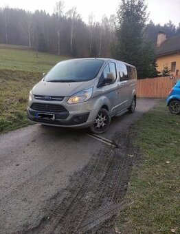 Prodám Ford Tourneo Custom L2 9 míst 2.2tdci 114kw 2013