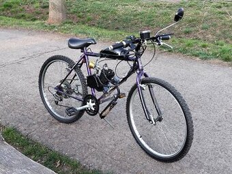 Unikátní motokolo 50 ccm–custom build–svoboda na dvou kolech