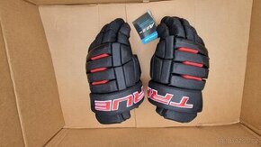 Hokejové rukavice True  A2.2 zamluveno