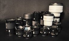 Objektivy Sony A 18-55 55-200 28-75 24-105 100-300 100 makr