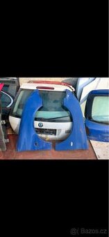 Peugeot 206 přední modré blatníky