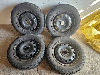 Prodám zimní pneu + disky 185/65R14 , FORD 14"
