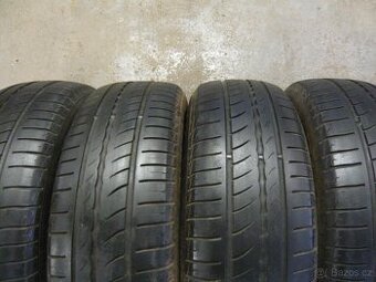 Pneu 195/65/15, 195-65-15, 195 65 15. - -