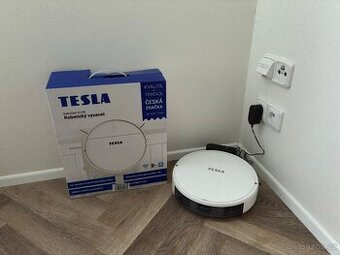 Tesla IQ 100