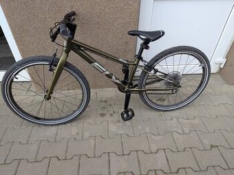 Prodám Superior FLY vel. 24 - 1