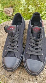Plátěné boty Lee Cooper 42