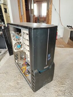 nVidia 650, 550W zdroj, 500GB HDD