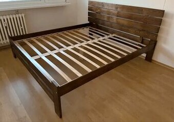 Prodám manželskou postel 180cm x 200cm