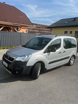 Peugeot Partner HDI 100 1.majiteľ , Úplná servisná história