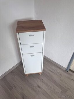 Skříňka