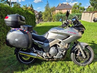 Yamaha TDM 900 s obsáhlou výbavou