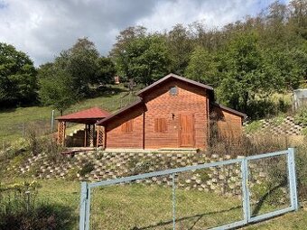 Prodej zahrady s chatou Dolní Zálezly - 1805 m2 | REZERVACE