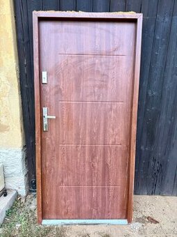 Prodám levé venkovní kovové dveře