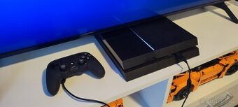 Prodám PlayStation 4