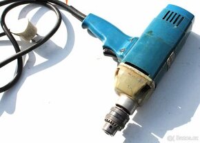 Ruská stará vrtačka k opravě