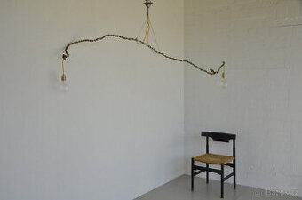 Lustr Franz West Light z roku 1991, designová lampa Memphis