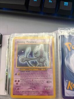 Pokémon kartička shining mewtwo