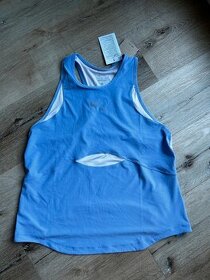 Nove tricko na cviceni Nike s visackou