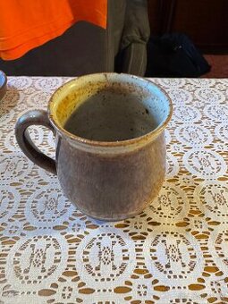 Keramické hrníčky s efektní glazurou