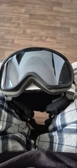 Prodej lyžařské helmy + lyžařské brýle