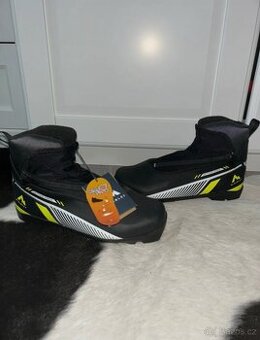 Nové boty na běžky McKinley Active pro jr vel.39 NNN